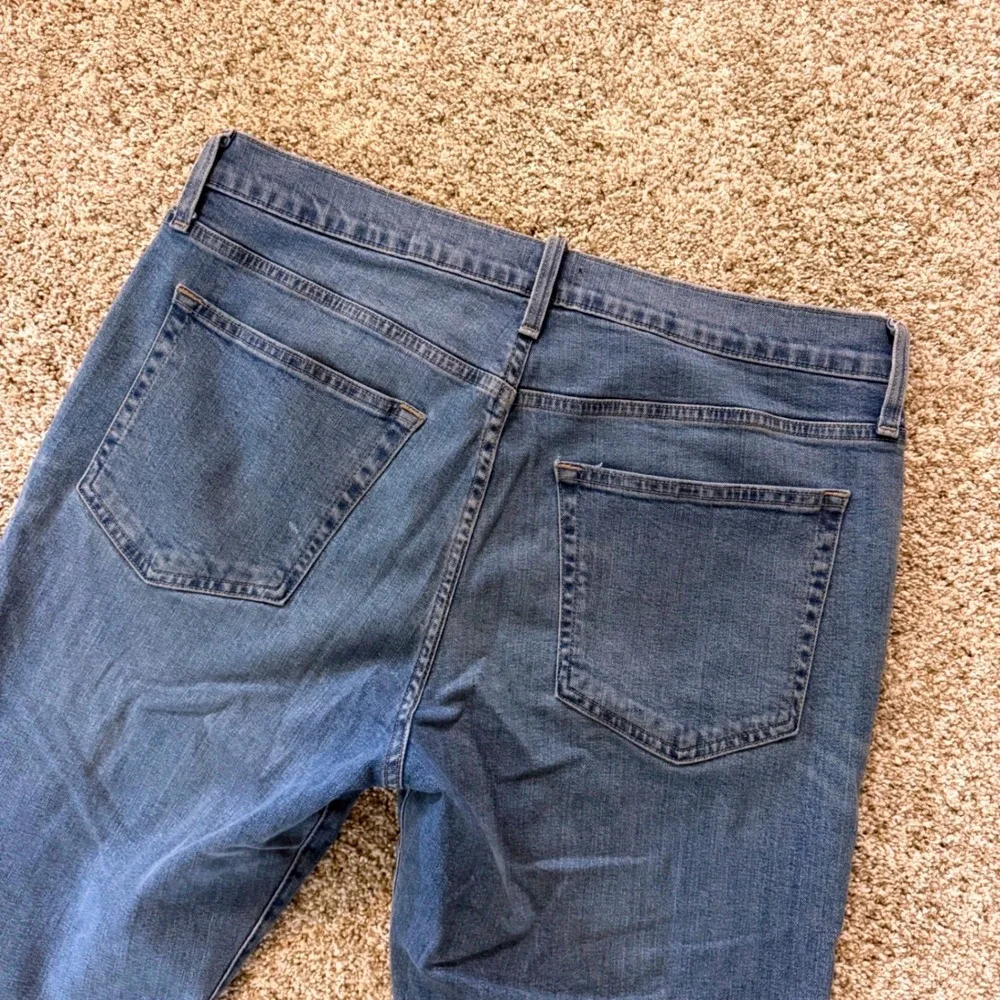J.Crew Flex Mens Straight Leg Jeans 34x30 Light Wash Blue Stretch Denim Pants